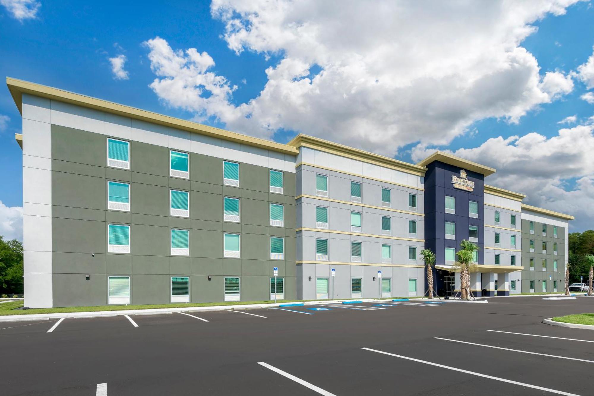 Hometowne Studios By Red Roof Tampa - Airport 外观 照片